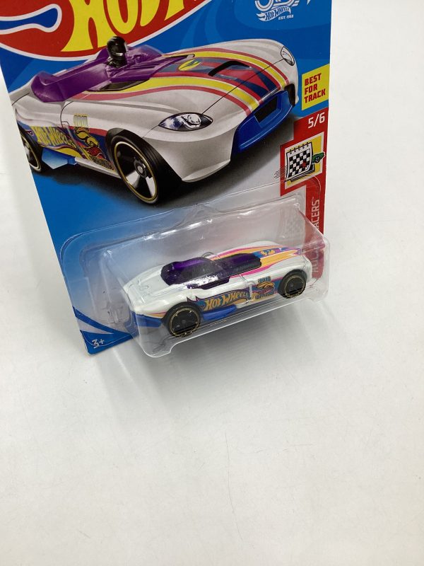 2018 Hot Wheels Treasure Hunt Rrroadster 276E on Sale