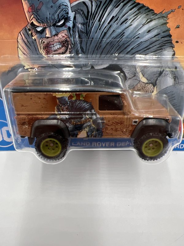 2022 Hot Wheels DC #3 Land Rover Defender 100 Hard Top Batman Brown 252i Discount