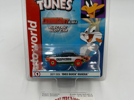 Auto World Thunderjet Ultra G Looney Tunes Daffy Duck 1963 Buick Riviera Electric Slot Car 178E Online Sale