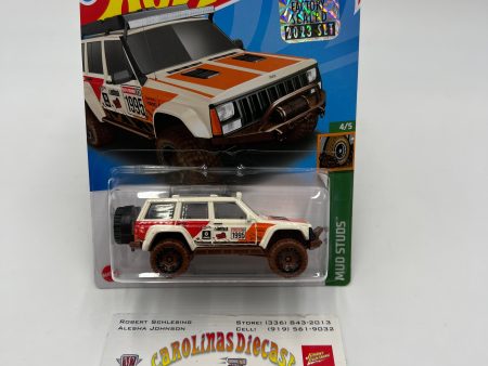 2023 Hot Wheels J Case Treasure Hunt #176 95 Jeep Cherokee Factory Sealed *Bad Card* 275A Fashion